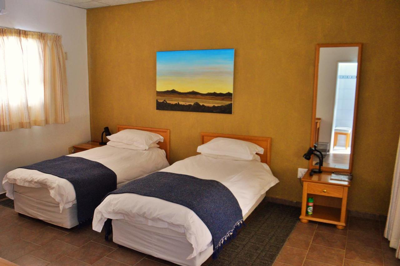 Central Hotel Омаруру Экстерьер фото